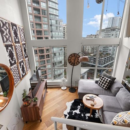 Ferienwohnung Rare Find Loft With Full Kitchen At Heart Of Downtown Vancouver Exterior foto